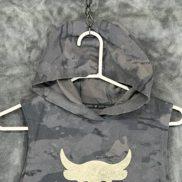 Under Armour Project Rock Womens Small Gray Camo Brahma Bull Sleeveless Hoodie - Picture 2 of 10